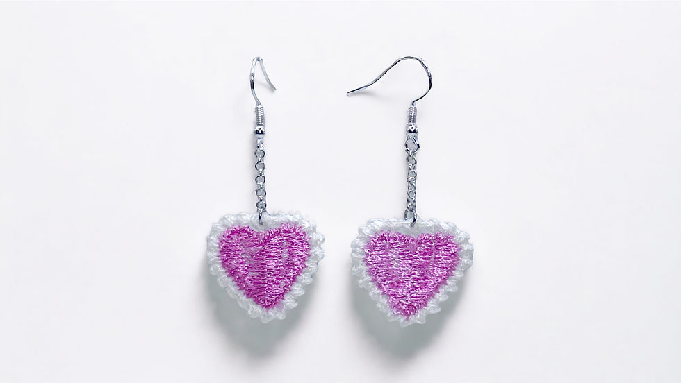 Miniaturbild: Embroidered Heart Earrings 