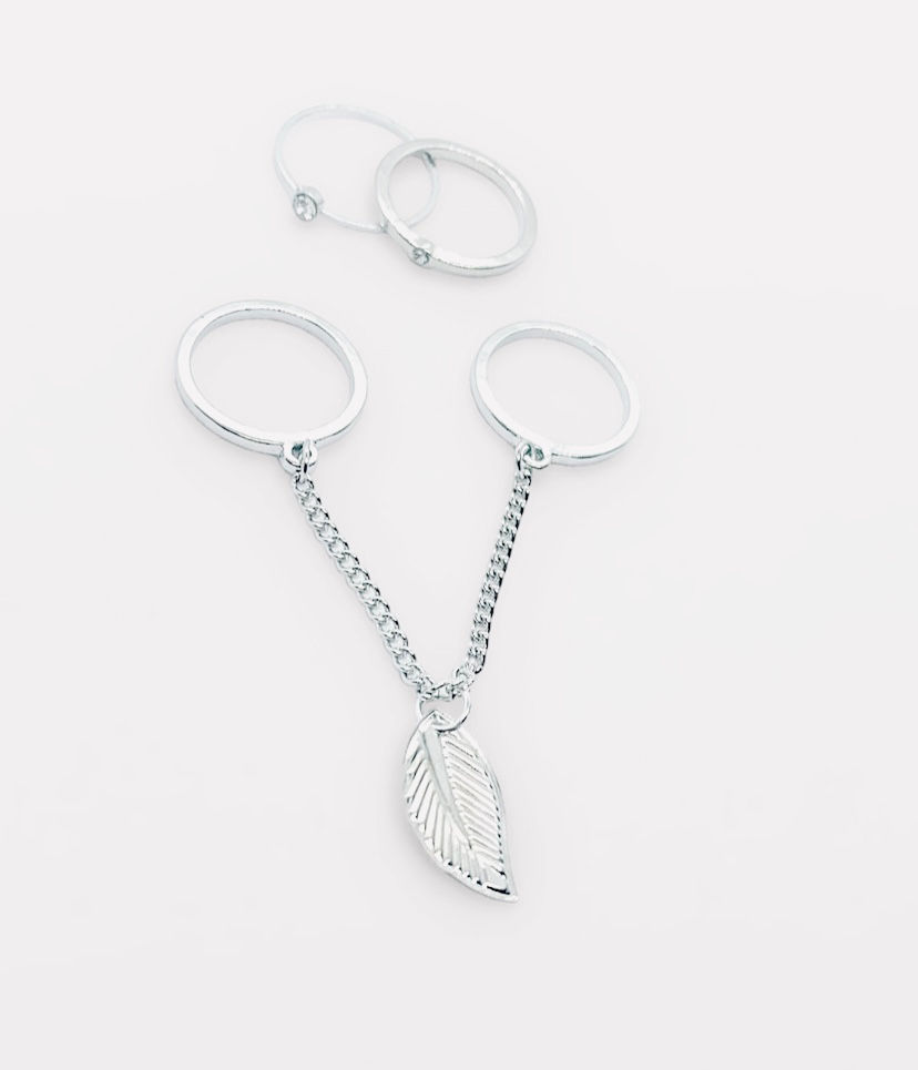 Miniatyrbild: Leaf Drop Stacking Ring Set