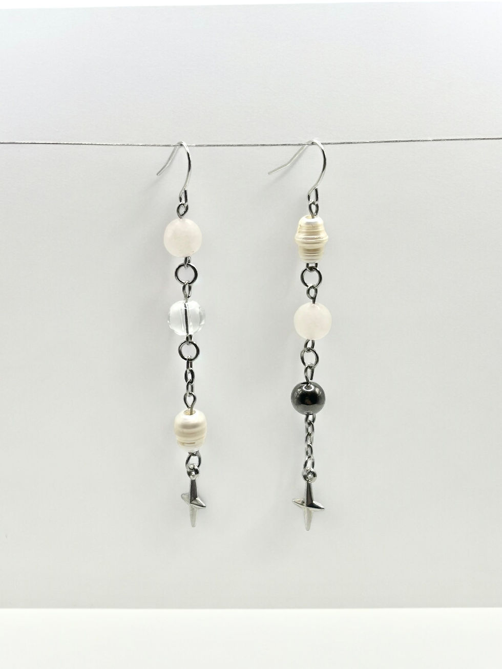 Miniature : Mismatched Magic Earrings