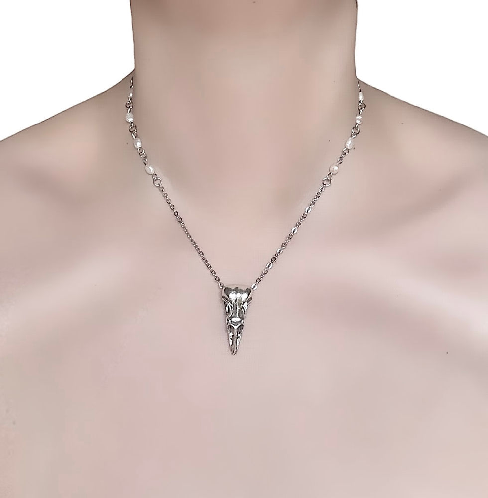 Miniature : The Raven Necklace