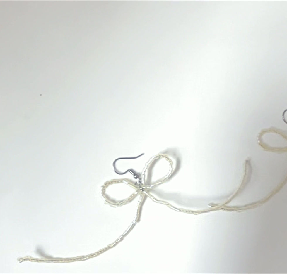 Thumbnail: Champagne Ribbon Earrings