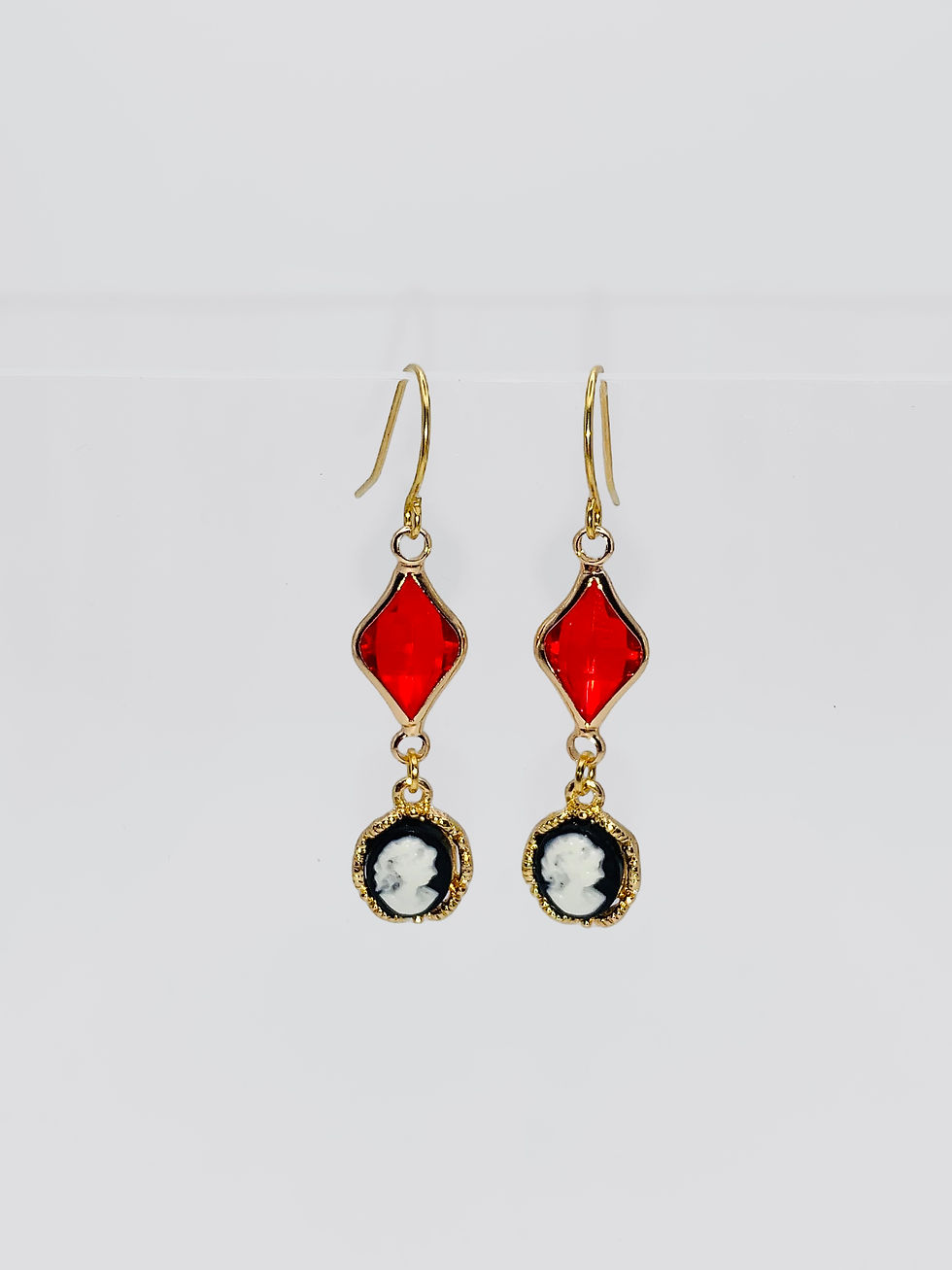 Miniaturbild: Victorian Cameo Earrings