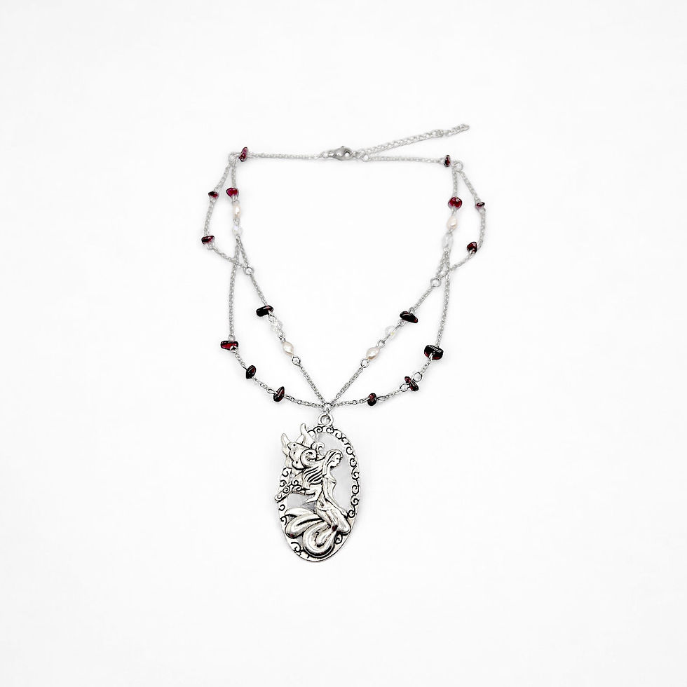Miniatura: The Fairy & Garnet Choker
