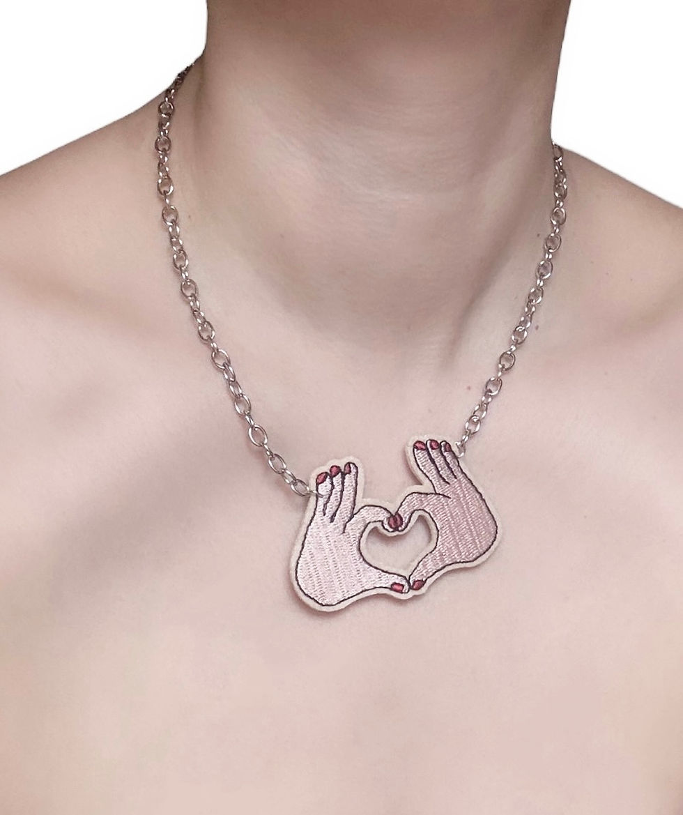 Miniature : Stitched Hearts Chunky Chain Necklace