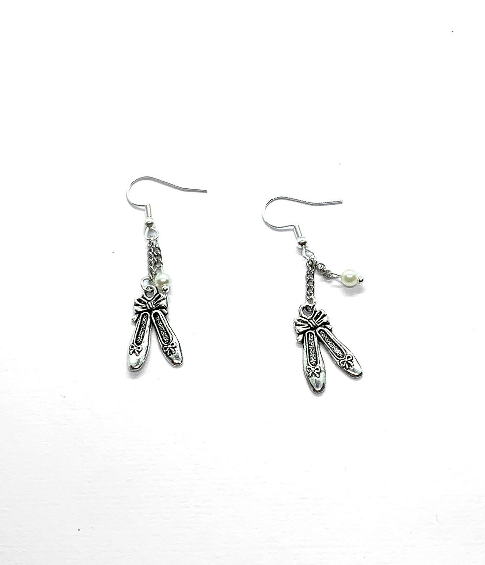 Miniatura: Ballet Slippers Earrings - Silver Plated Hooks