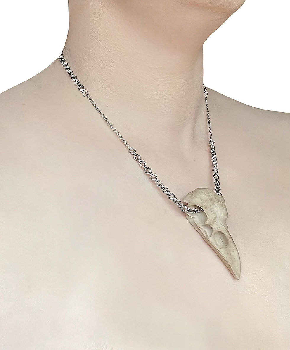Miniature : Carrion Relic Necklace