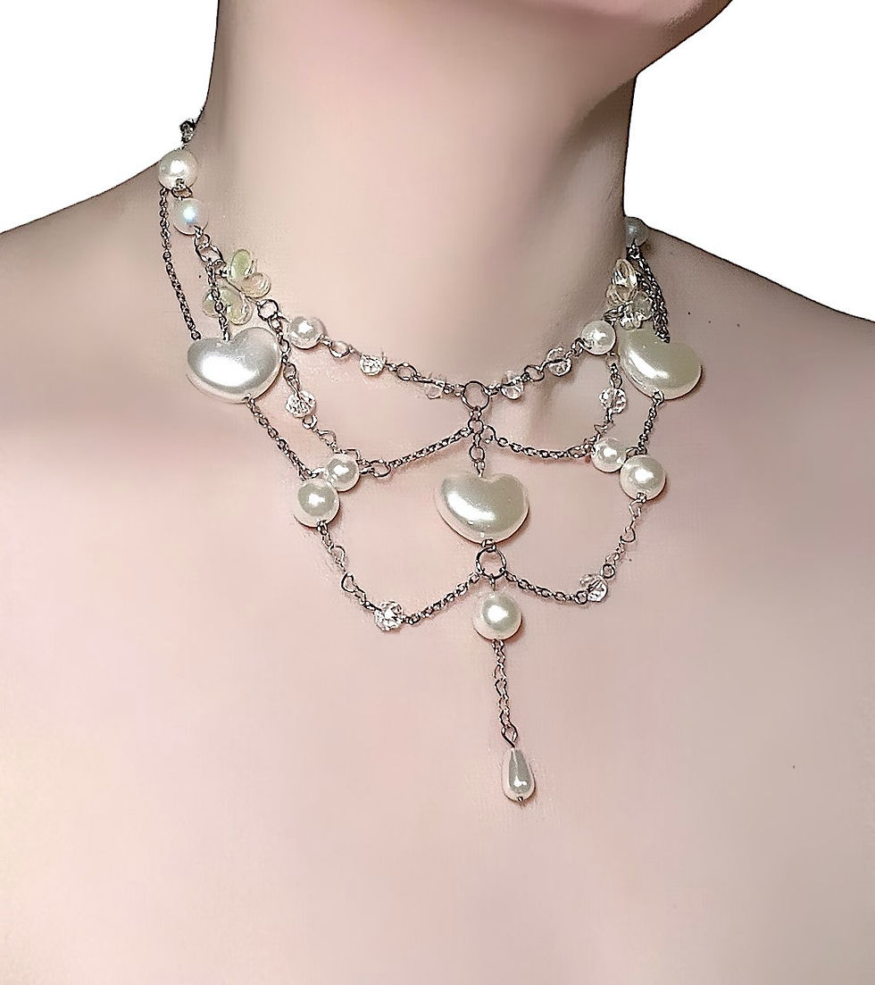 Miniatyrbild: The Ivory Lattice Heartfall Necklace