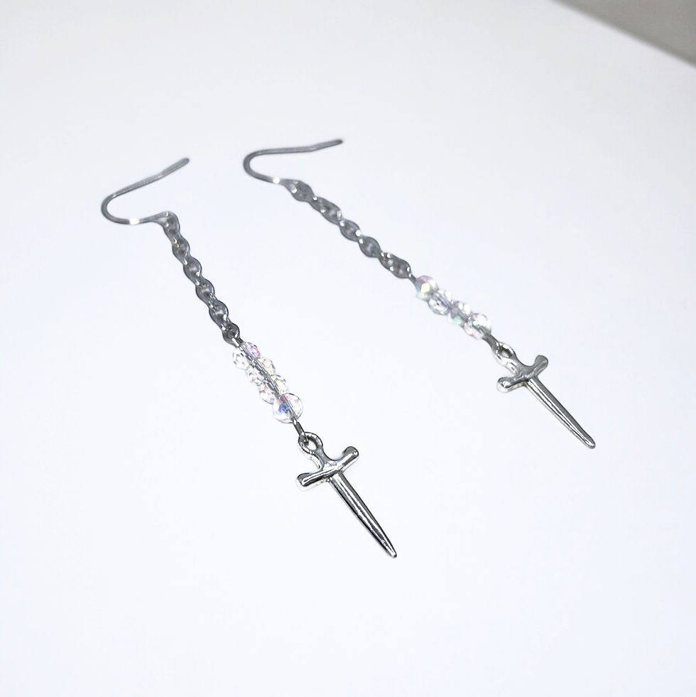 Miniaturbild: Dagger Dangle Earrings