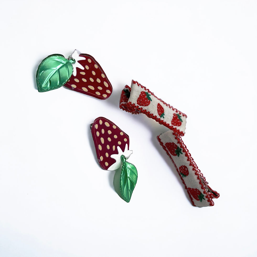 Miniatyrbild: Strawberry Fields Hair Clip Set