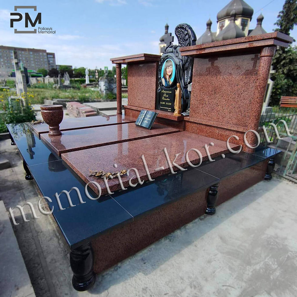 Прев'ю: Гранитный памятник ЧПУ