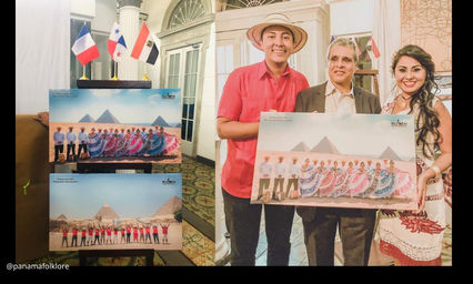 Embajador Sherif Naguib, Lisbeth Batista de Adamovic y Rubén Montenegro con la foto oficial de las Polleras en las Pirámides de Giza.
