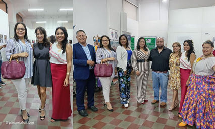 Lisbeth Batista de Adamovic, Tayra Lan y miembros fundadores de la agrupación posando juntos en la celebración del 15 aniversario.