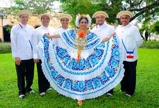 Directora general de Panamá Folklore