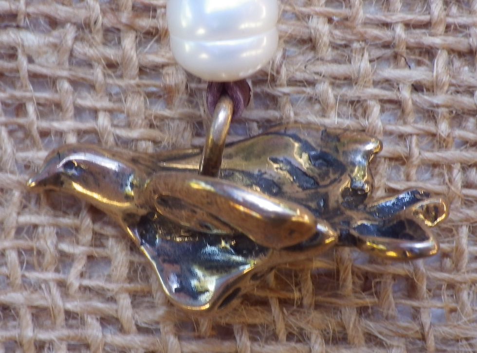 Thumbnail: Trust Dove (Bronze)