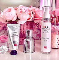 Spa Yadira is a day spa located in Barrington, Rhode Island. We specialize in Medical Grade facials using award winning and revolutionary facial treatments. We also retail mineral makeup, Korean and organic skincare products in-store and online, such as Pevonia, Hop House of Pla, Teami, Dermalogica, Revitalash, Dr.esthe, Youngblood and other spa goodies. We offer convenient online gift cards for those special occasions.