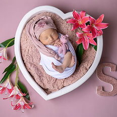 Newborn Shoot Pink