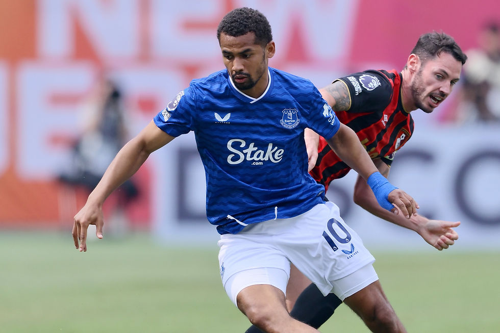 Iliman Ndiaye beating his defender in the 2025 Premier League Summer Series match between Everton and Bournemouth at MetLife Stadium
