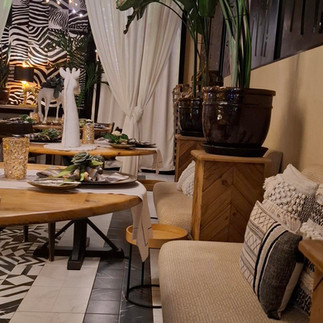 Een hotel van begin tot einde gedecoreerd in één stijl, een decohemel