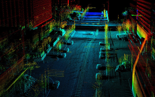 Zetaesse. Laura Migliano. La realtà che viviamo pone numerose questioni sull’interazione con dispositivi tecnologici a rilascio diretto di dati. Può un virus nell’antropocene stravolgere il nostro stile di vita?