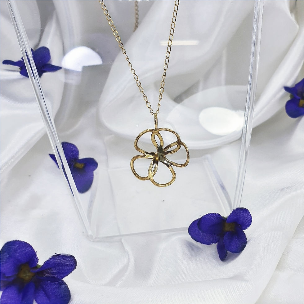 Thumbnail: Collier "La Toulousaine" Doré
