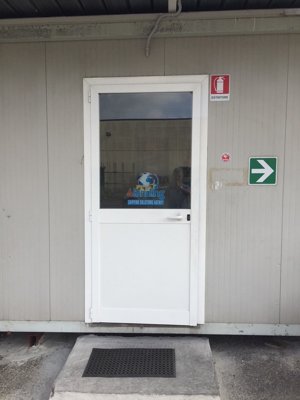 Magazzini 4Landing Livorno — vista interna