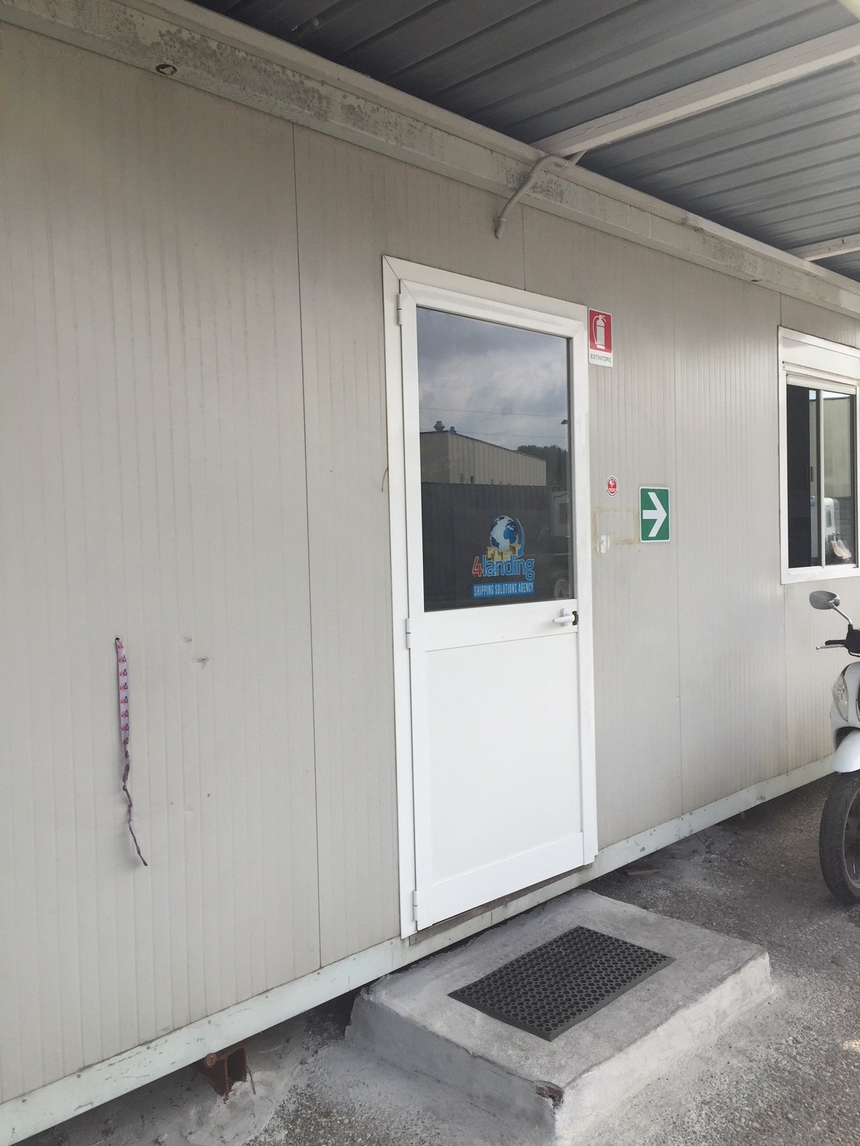 Magazzini 4Landing Livorno Via dei Soffiatori del Vetro