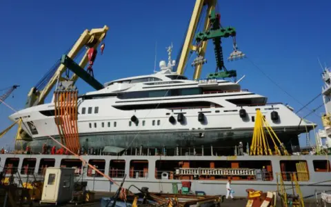 Trasporto yacht internazionale — 4Landing