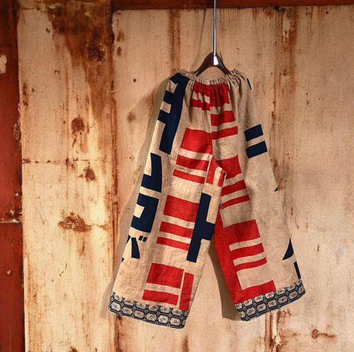 Retro Butter Caramel Flag Pants | MomoyoStoby