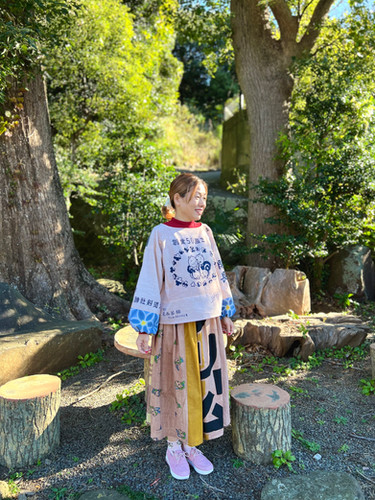 昭和レトロな手ぬぐいのブラウス | MomoyoStoby 