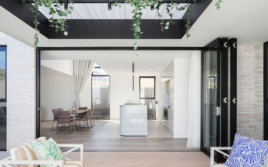 05-gba-op9-house-lapaloma-bricks-austral-white-alfresco-decking (2).jpg