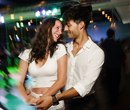 salsa_3_c_valentin_behringer_gutmann_media_edited.jpg