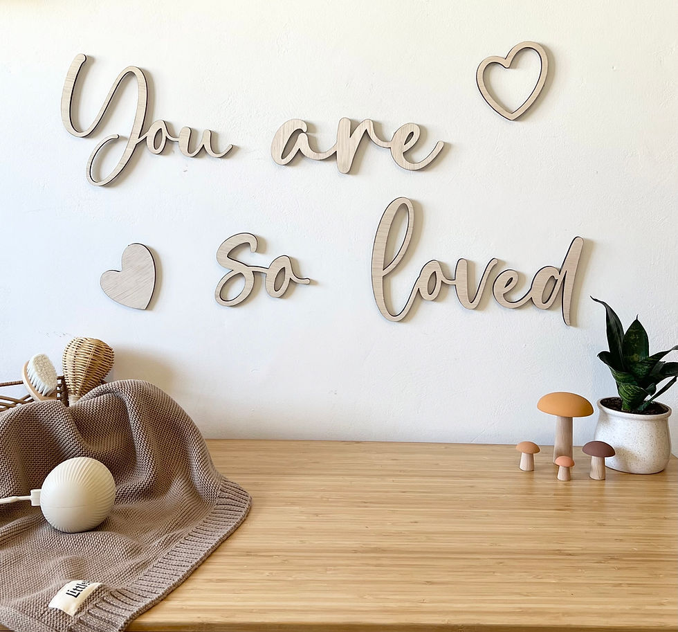 תמונה ממוזערת: You Are So Loved – שלט עץ לקיר