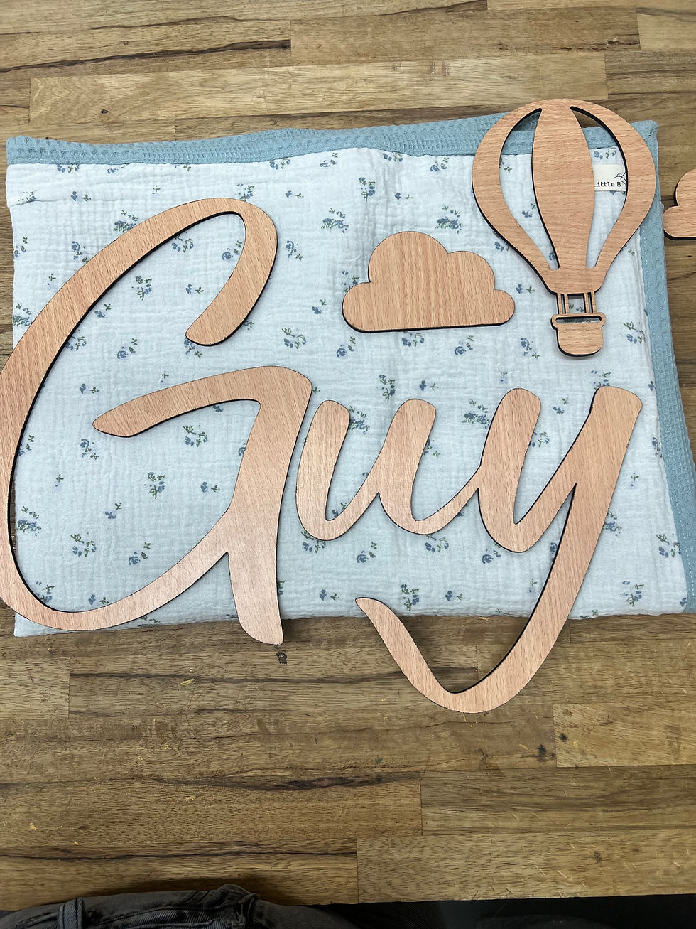 תמונה ממוזערת: שם אישי מעץ לחדר