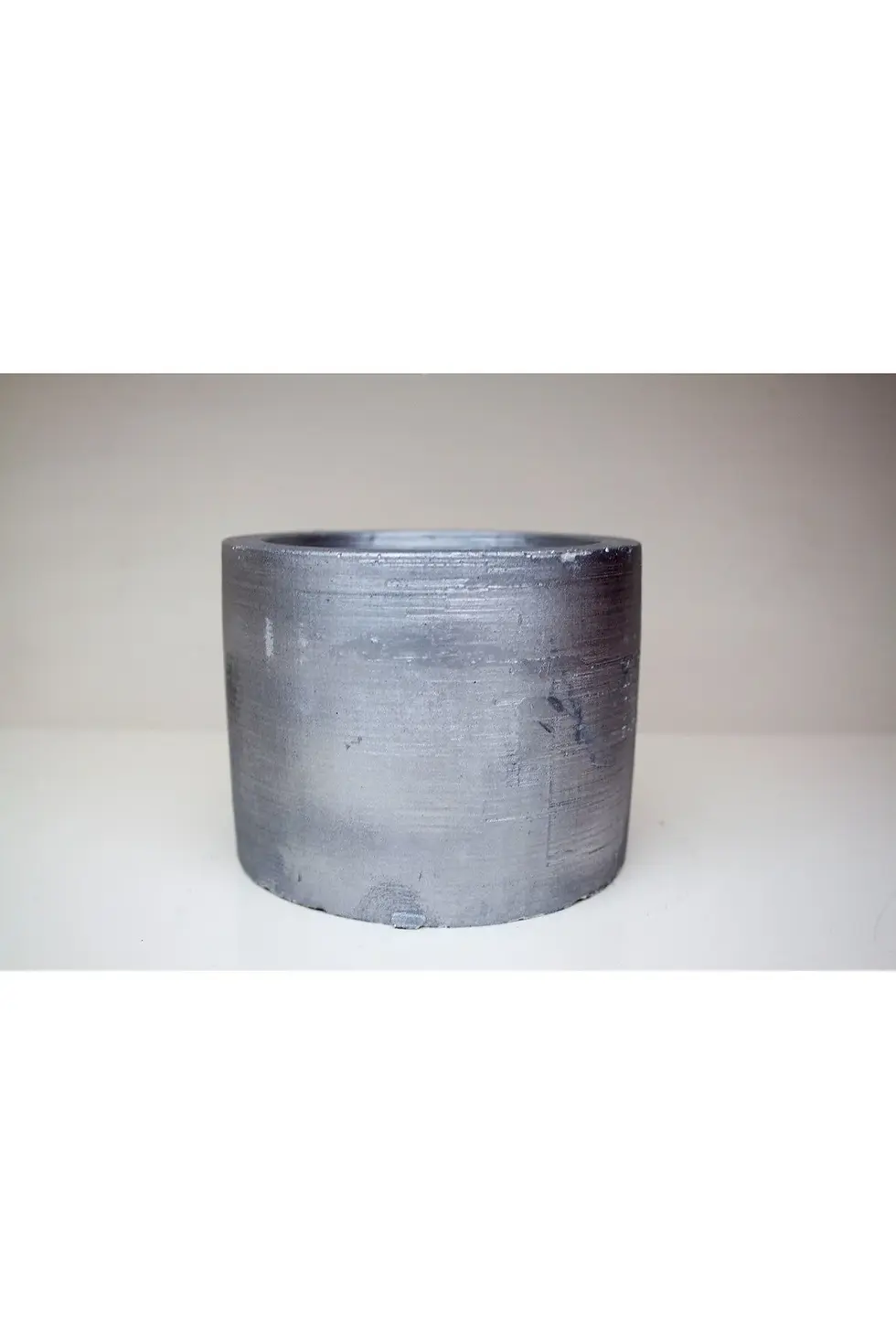 Küçük resim: yuvarlak saksı