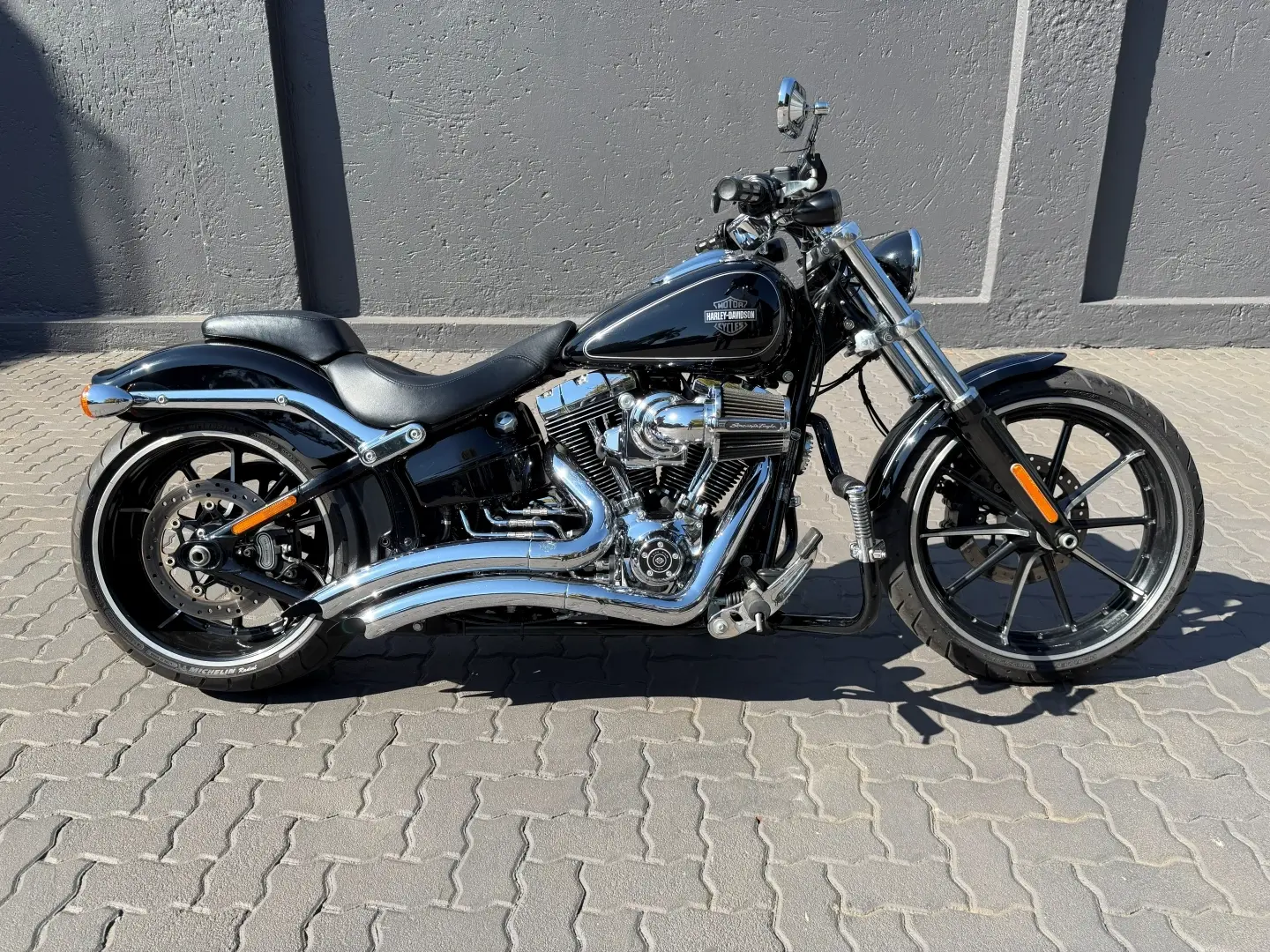 2016 Softail Breakout