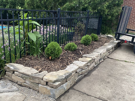 Au-Natural-Limestone-Flower-Bed-
