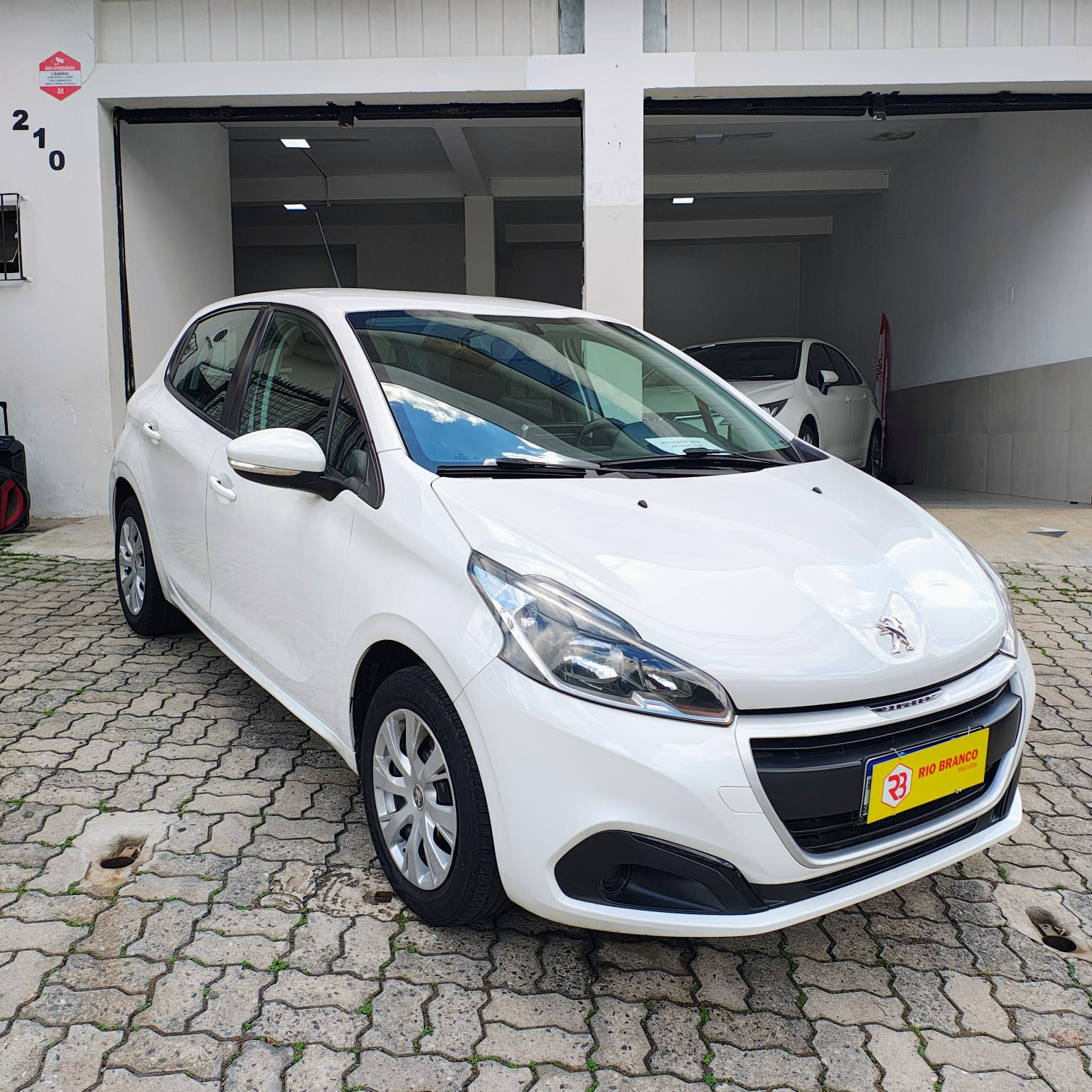 PEUGEOT 208 1.2 2019