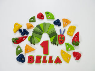 Make Their First Birthday Magical with Our Personalised Fondant Cake Toppers!