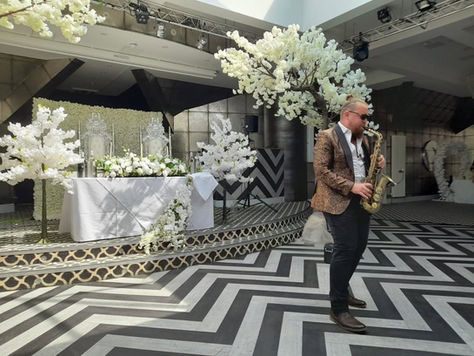 Live Saxophone vs. DJ: Which Is Better for Your Event?