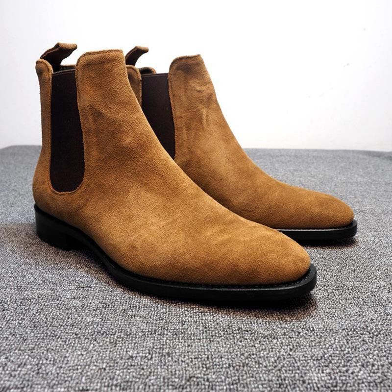 Thumbnail: Chelsea boots