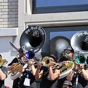 Slow Up Guggenmusik Pit-Bull Band Courrendlin