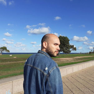 De Luca Apresenta "Poeira Estelar": O Fecho Poético de "Nada Menos Que Amor"