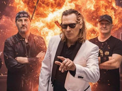 Hunter explodes with new single: “Mr. Dynamite” blasts out of the speakers just in timefor Halloween