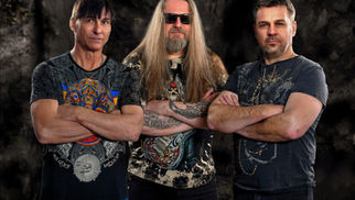 Czech rock trio Extra Band release new full lenght "Full of Love"