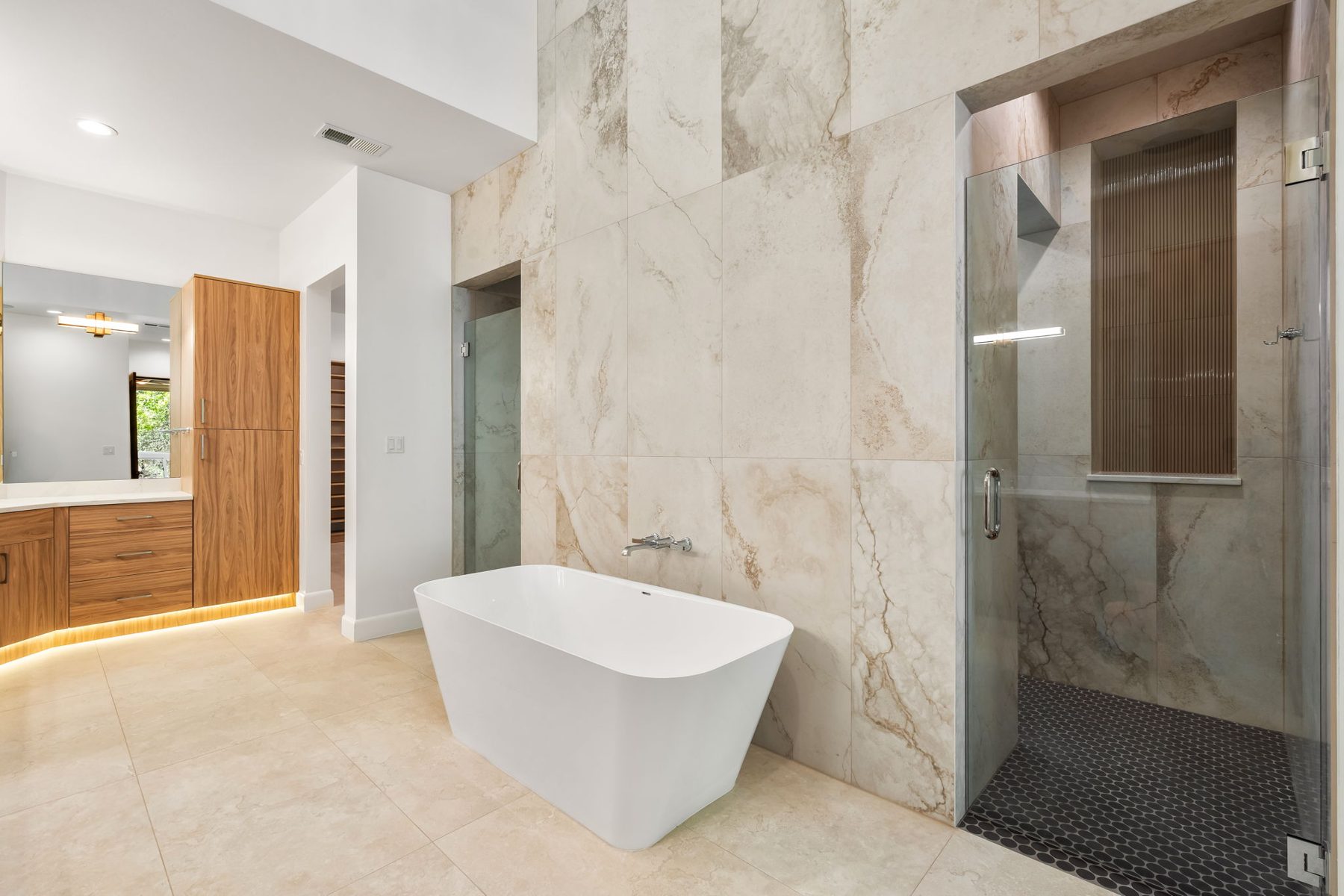 Marble shower and tub, Modern Walnut, Corrales