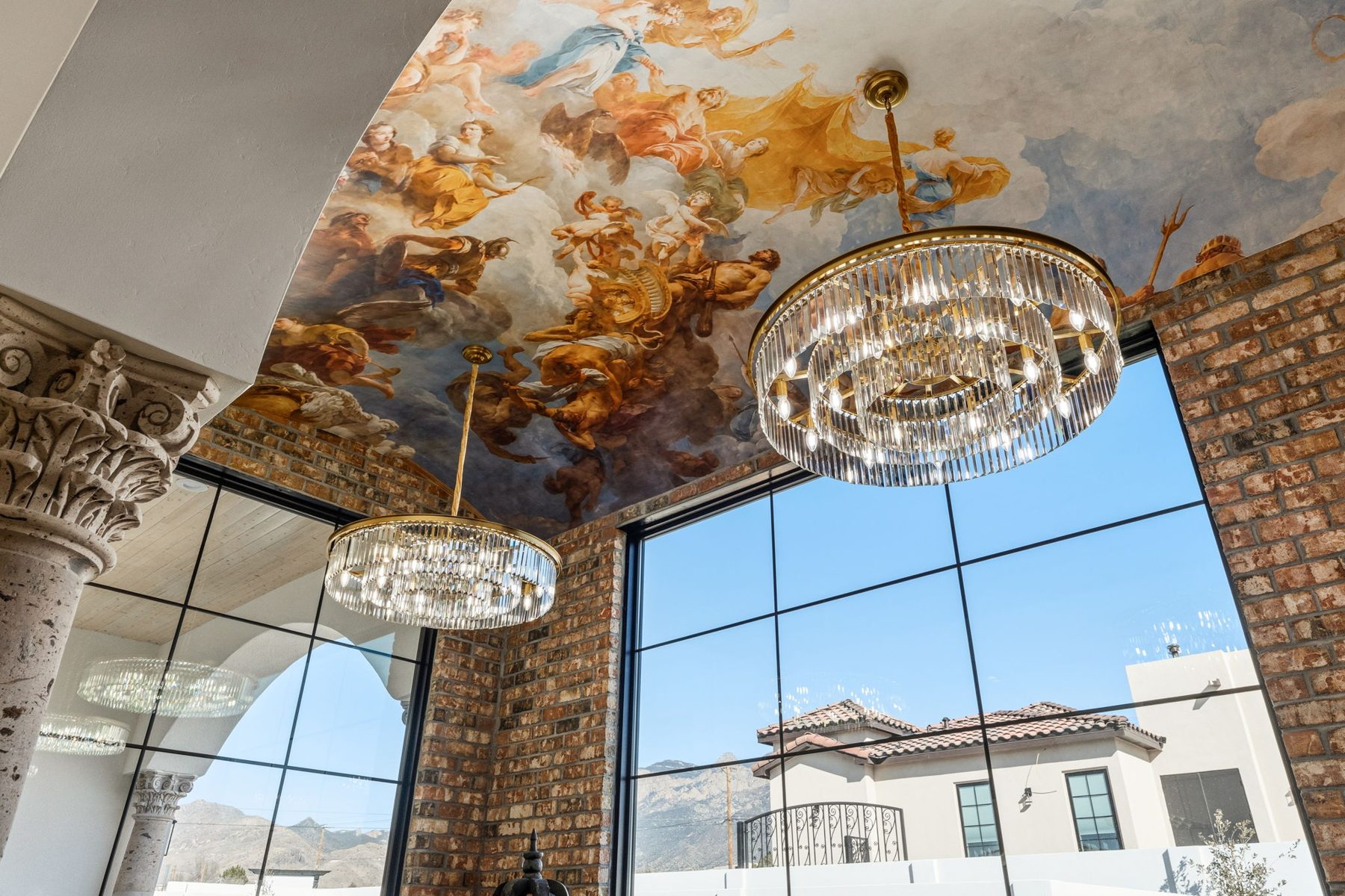 Wallpaper, plaster and wall finishes
