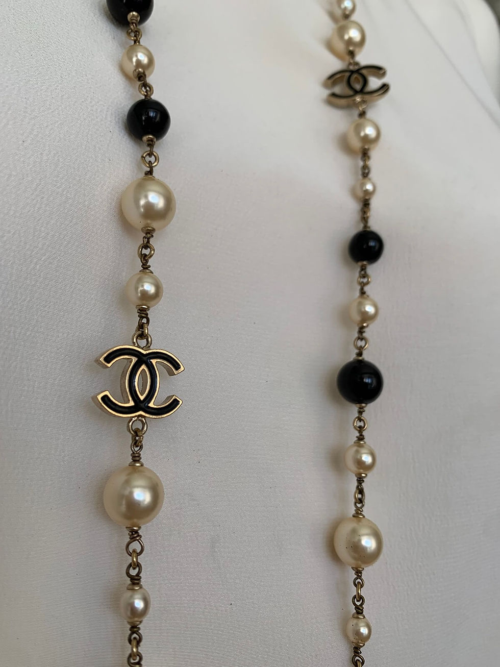 Thumbnail: chanel pearl necklace 2006