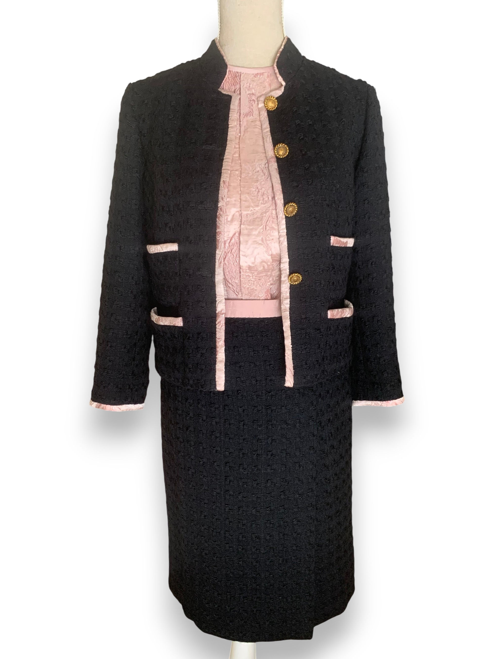 Chanel haute couture 60s black tweed lame suit
