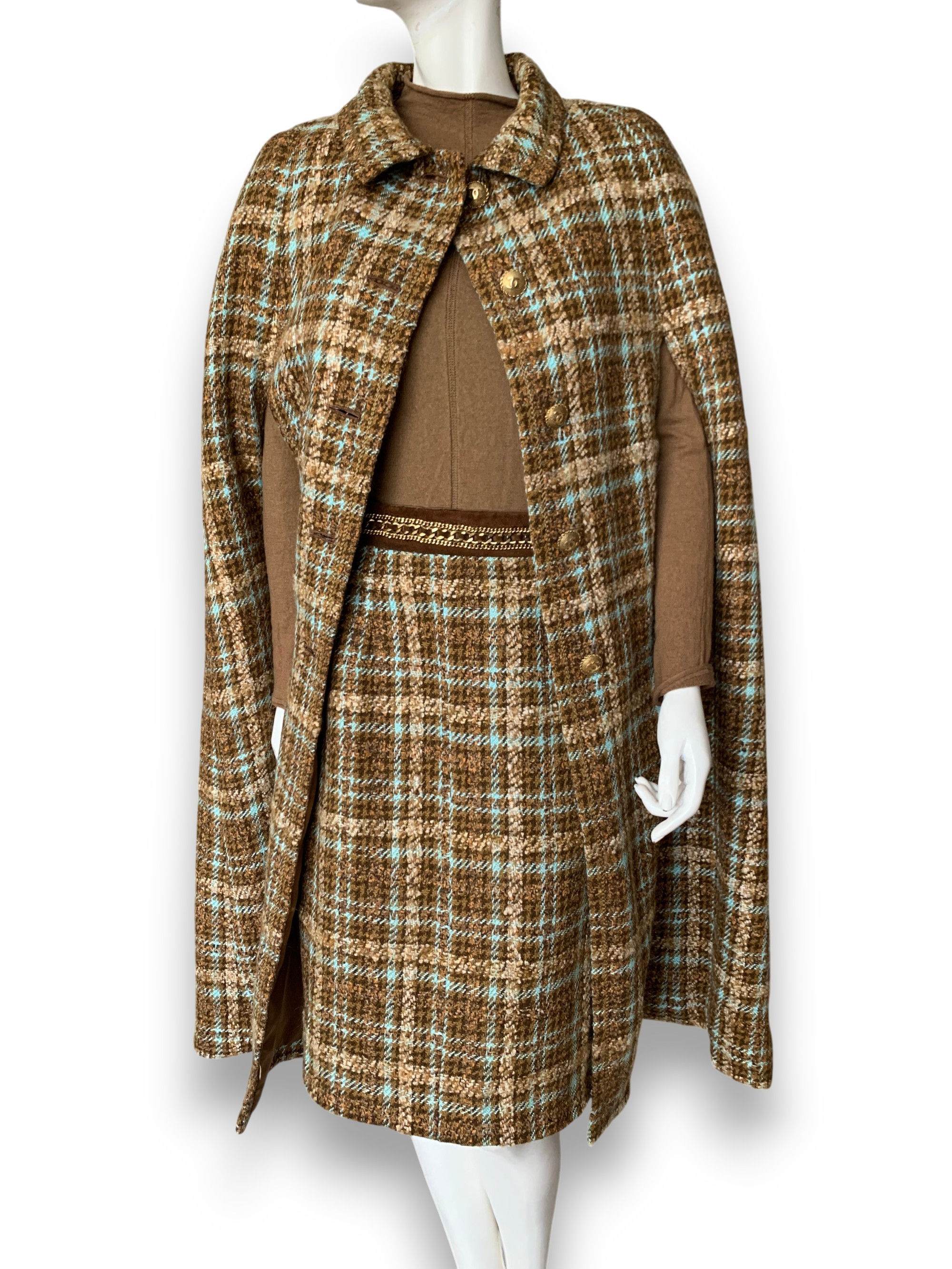 Chanel haute couture 60s Cape coat skirt set