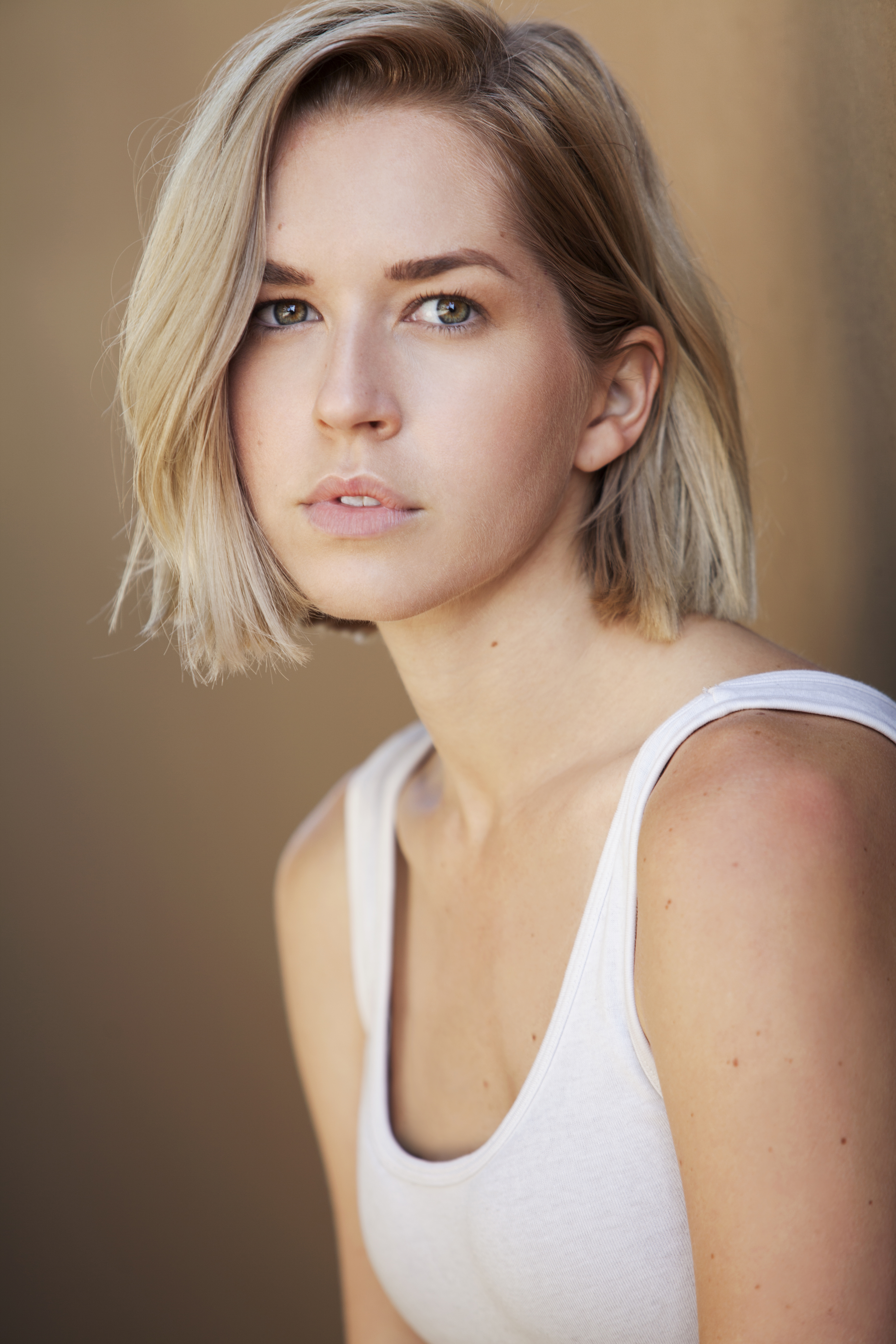 emily killian actor lady weirdo los angeles emily killian actor lady weirdo los angeles